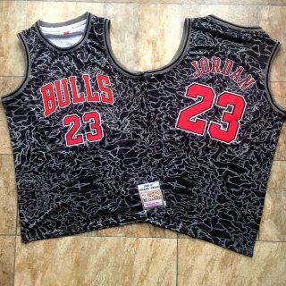 Bulls-23-Michael-Jordan-Black-1996-97-Hardwood-Classics-Jersey (1)