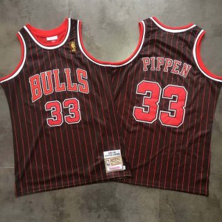 Bulls-33-Scottie-Pippen-Black-1995-96-Hardwood-Classics-Jersey