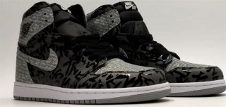 Jordan 1 black shoes