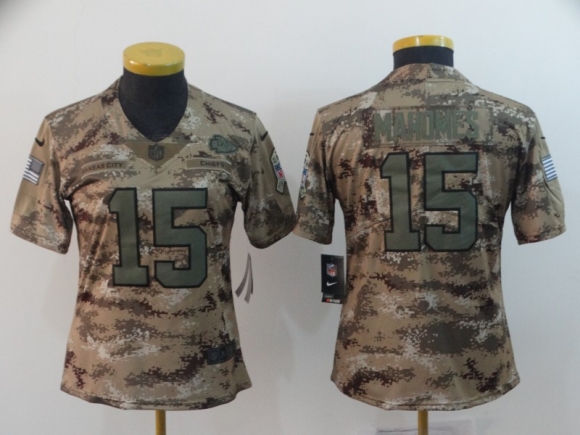 Nike-Chiefs-15-Patrick-Mahomes-Camo-Women-Salute-To-Service-Limited-Jersey