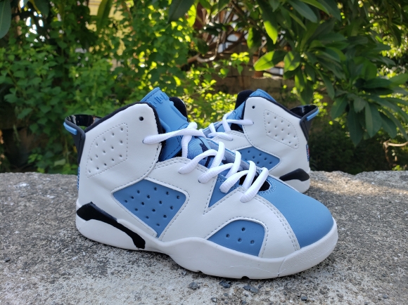 Jordan 6 youth blue shoes