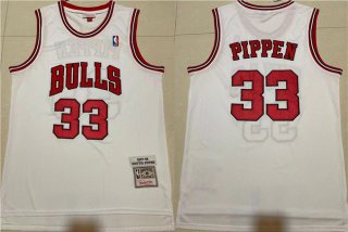 Chicago Bulls #33 Scottie Pippen 1997-98 White Throwback Stitched Jersey