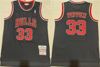 Chicago Bulls #33 Scottie Pippen Black 1997-98 Throwback Stitched Jersey